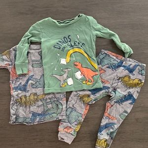Carters Pajama set